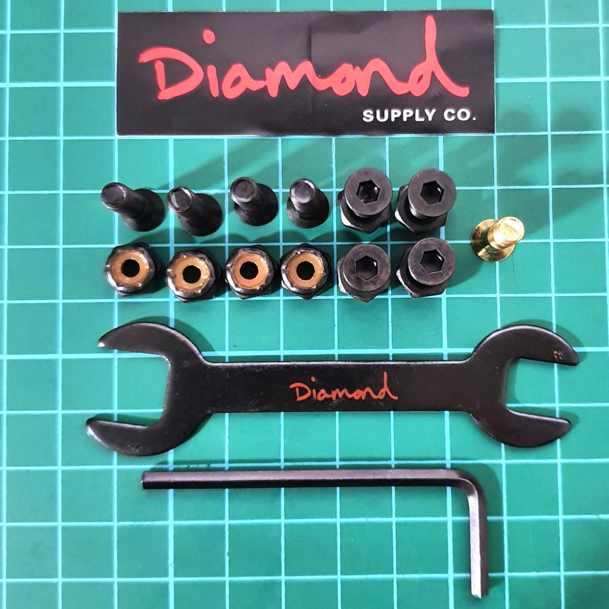 Diamond hardware shop